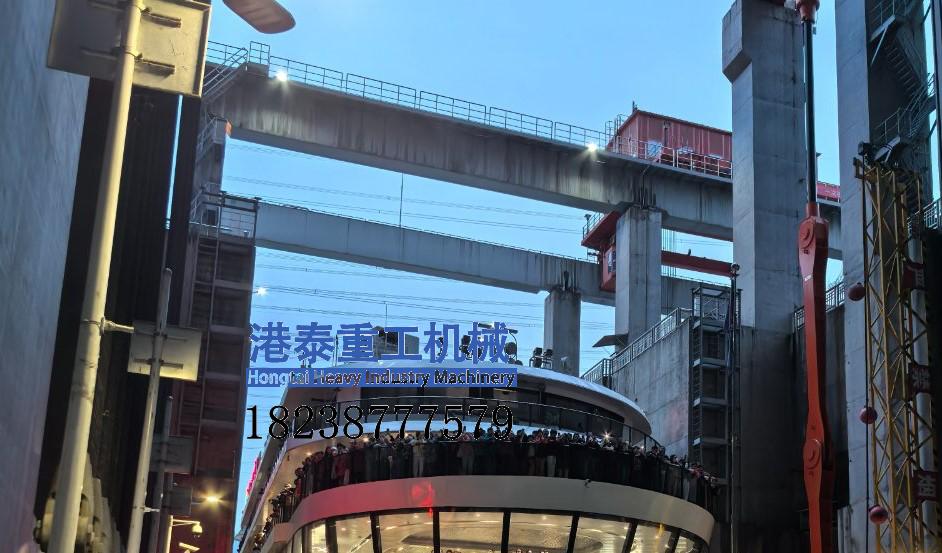 垂直升船機